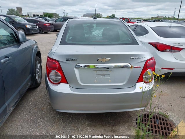 Chevrolet SONIC LS 2016 1G1JC5SB6G4170818 Image 16
