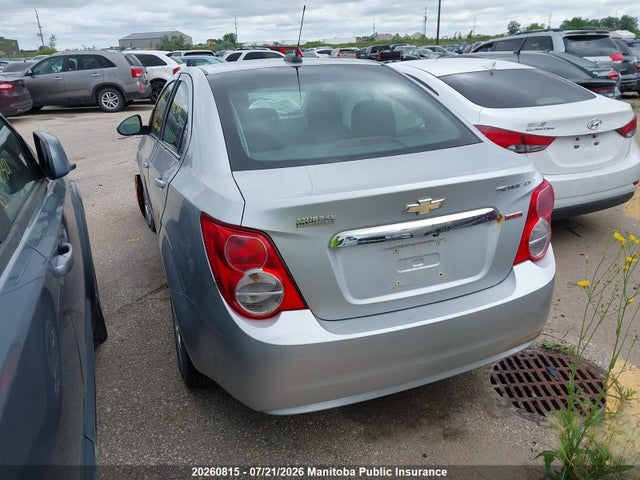 Chevrolet SONIC LS 2016 1G1JC5SB6G4170818 Image 3