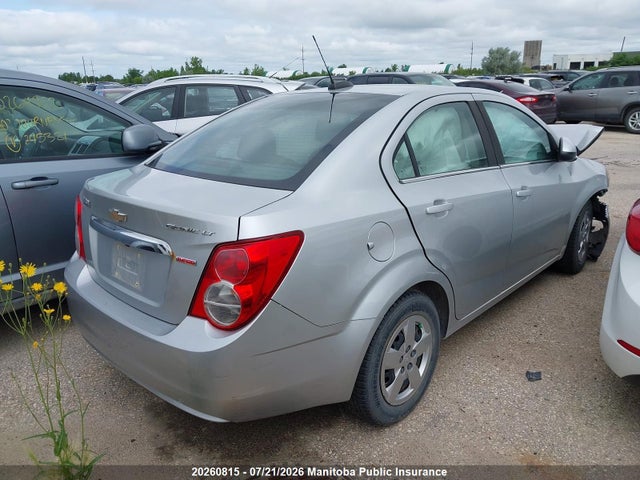 Chevrolet SONIC LS 2016 1G1JC5SB6G4170818 Image 4