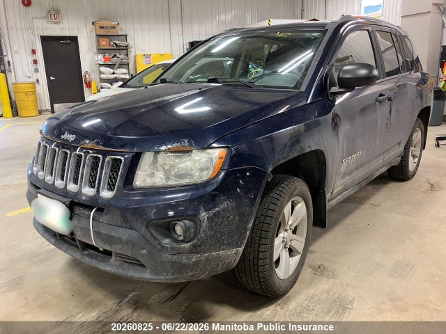20260825 :رقم المزاد ، 1C4NJDAB6DD259827 vin ، 2013 Jeep Compass Sport مزاد بيع