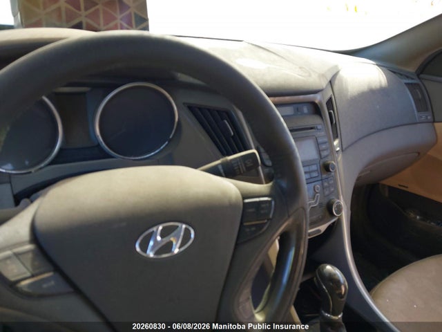 2013 Hyundai Sonata Limited Hybrid მანქანა იყიდება აუქციონზე, vin: KMHEC4A4XDA073152, აუქციონის ნომერი: 20260830