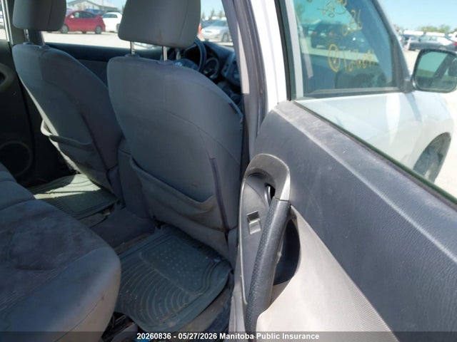 20260836 :رقم المزاد ، 2T3BF4DV2BW126041 vin ، 2011 Toyota Rav4 مزاد بيع
