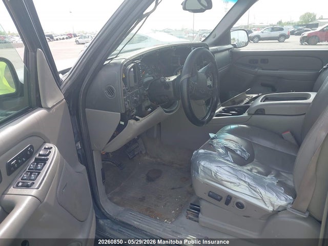 2004 Chevrolet Tahoe Lt მანქანა იყიდება აუქციონზე, vin: 1GNEK13T54R261189, აუქციონის ნომერი: 20260850