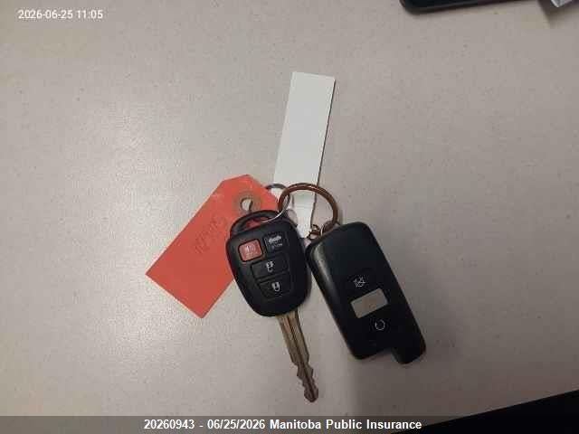 Toyota COROLLA LE 2016 2T1BURHE4GC738644 Image 11
