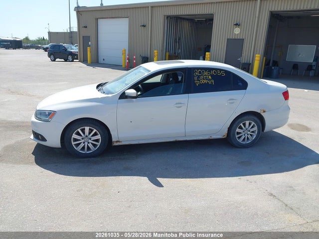 20261035 :رقم المزاد ، 3VWDK7AJ2BM009419 vin ، 2011 Volkswagen Jetta 2.0 مزاد بيع