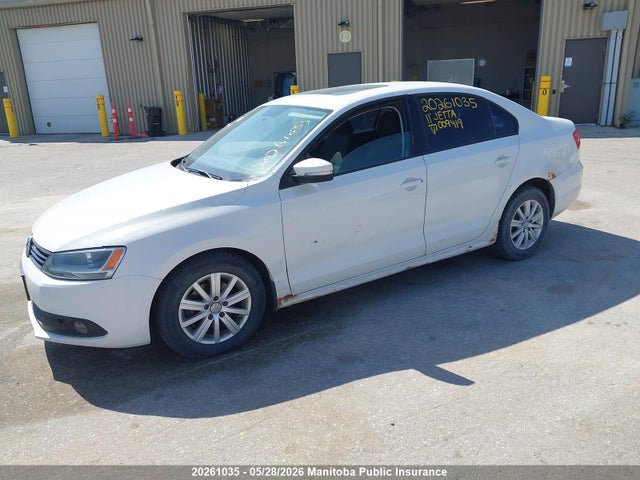 20261035 :رقم المزاد ، 3VWDK7AJ2BM009419 vin ، 2011 Volkswagen Jetta 2.0 مزاد بيع