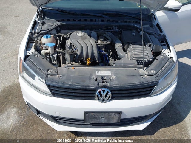 20261035 :رقم المزاد ، 3VWDK7AJ2BM009419 vin ، 2011 Volkswagen Jetta 2.0 مزاد بيع