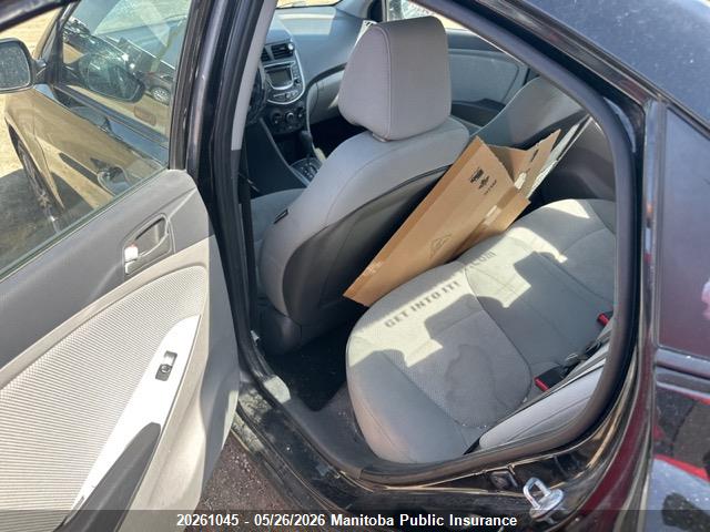 20261045 :رقم المزاد ، KMHCT4AE3DU402014 vin ، 2013 Hyundai Accent Gl مزاد بيع