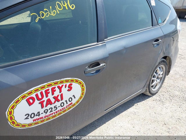 20261046 :رقم المزاد ، JTDZN3EU0D3259680 vin ، 2013 Toyota Prius V مزاد بيع