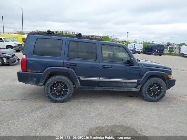 20261173 :رقم المزاد ، 1J4RG4GK3AC119432 vin ، 2010 Jeep Commander Sport مزاد بيع