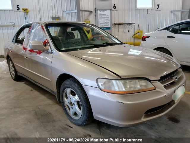 20261179 :رقم المزاد ، 1HGCG5676YA809049 vin ، 2000 Honda Accord Se مزاد بيع