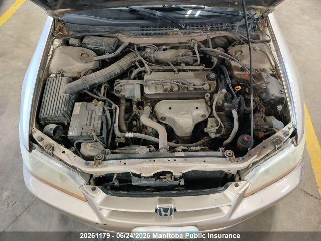 20261179 :رقم المزاد ، 1HGCG5676YA809049 vin ، 2000 Honda Accord Se مزاد بيع