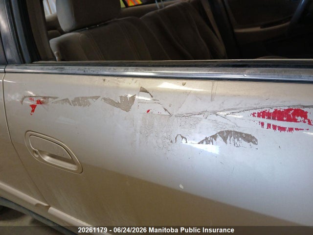 20261179 :رقم المزاد ، 1HGCG5676YA809049 vin ، 2000 Honda Accord Se مزاد بيع