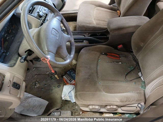20261179 :رقم المزاد ، 1HGCG5676YA809049 vin ، 2000 Honda Accord Se مزاد بيع