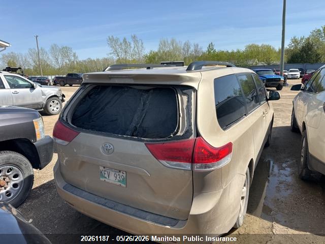 20261187 :رقم المزاد ، 5TDKK3DC9BS146003 vin ، 2011 Toyota Sienna Le V6 Le V6 مزاد بيع