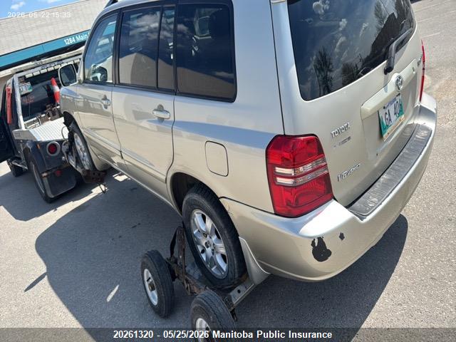 20261320 :رقم المزاد ، JTEHF21A220088813 vin ، 2002 Toyota Highlander V6 مزاد بيع