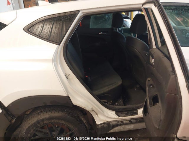 2020 Hyundai Tucson Essential მანქანა იყიდება აუქციონზე, vin: KM8J23A40LU159305, აუქციონის ნომერი: 20261353