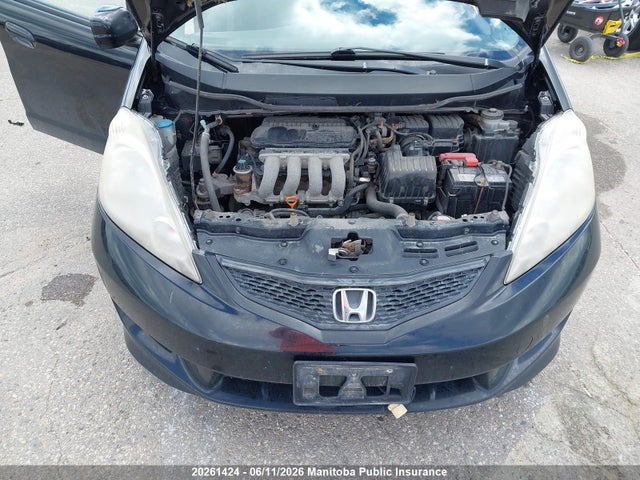 20261424 :رقم المزاد ، JHMGE8G85AC803928 vin ، 2010 Honda Fit Sport مزاد بيع