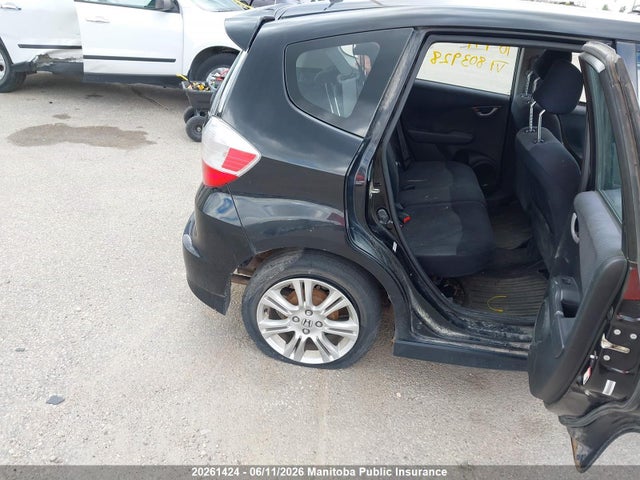 20261424 :رقم المزاد ، JHMGE8G85AC803928 vin ، 2010 Honda Fit Sport مزاد بيع