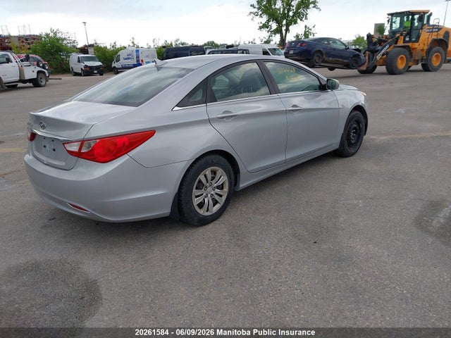 20261584 :رقم المزاد ، 5NPEB4AC5BH126568 vin ، 2011 Hyundai Sonata Gl مزاد بيع