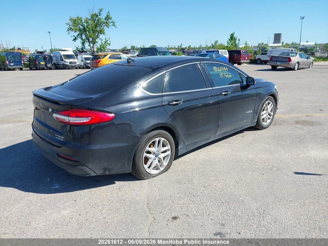 Продажа на аукционе авто 2019 Ford Fusion Titanium Hybrid, vin: 3FA6P0RU4KR227146, номер лота: 20261612
