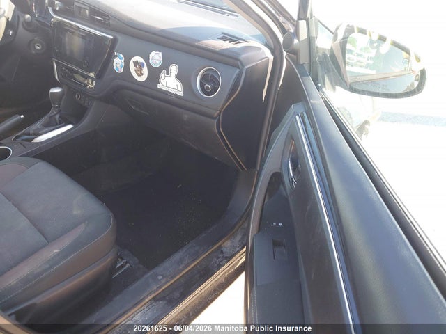 2018 Toyota Corolla Le მანქანა იყიდება აუქციონზე, vin: 2T1BURHE9JC105743, აუქციონის ნომერი: 20261625