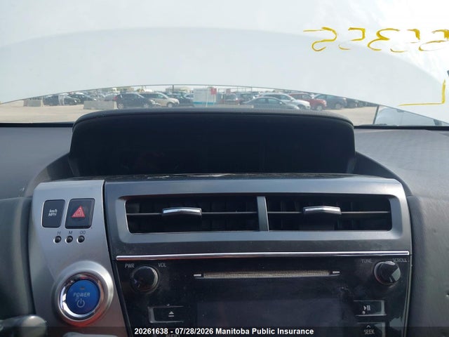 Toyota PRIUS V 2016 JTDZN3EU8GJ053958 Image 16