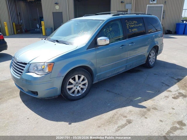 2010 Chrysler Town & Country Touring მანქანა იყიდება აუქციონზე, vin: 2A4RR5DX9AR415997, აუქციონის ნომერი: 20261701