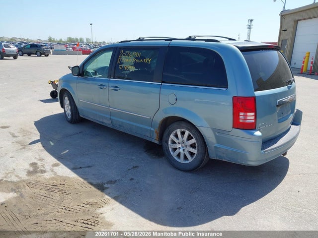 2010 Chrysler Town & Country Touring მანქანა იყიდება აუქციონზე, vin: 2A4RR5DX9AR415997, აუქციონის ნომერი: 20261701