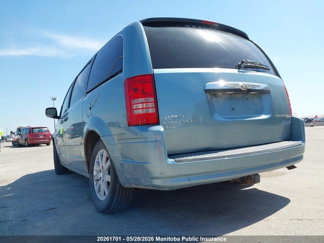 2010 Chrysler Town & Country Touring მანქანა იყიდება აუქციონზე, vin: 2A4RR5DX9AR415997, აუქციონის ნომერი: 20261701