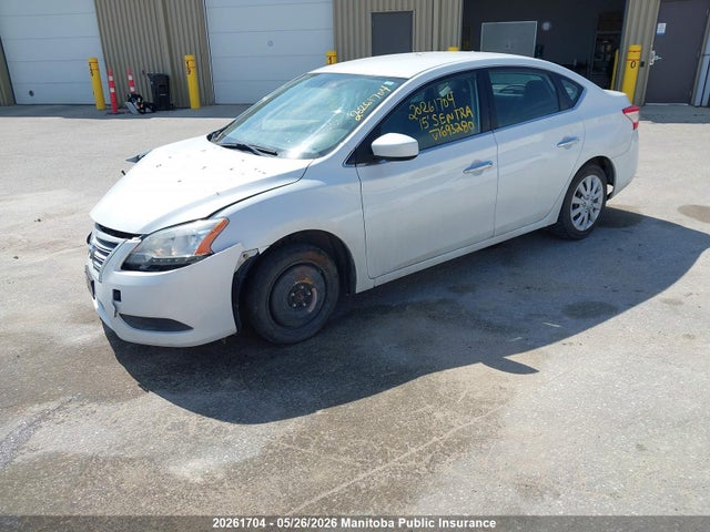 Продажа на аукционе авто 2015 Nissan Sentra 1.8 S, vin: 3N1AB7AP7FL693280, номер лота: 20261704