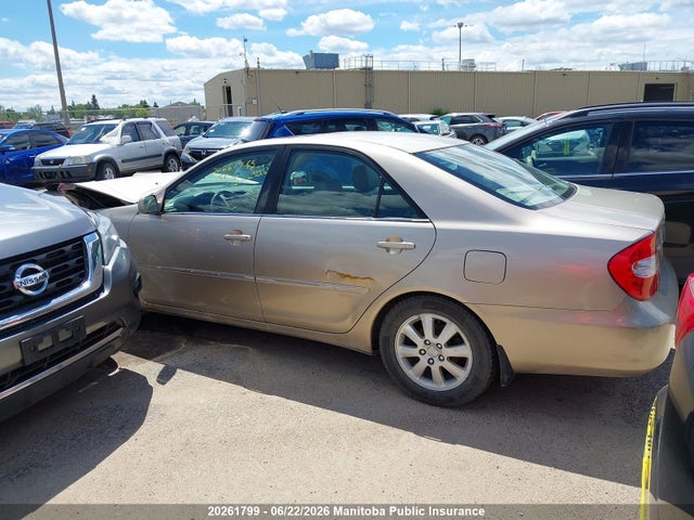 20261799 :رقم المزاد ، 4T1BF30K44U581183 vin ، 2004 Toyota Camry Xle V6 مزاد بيع