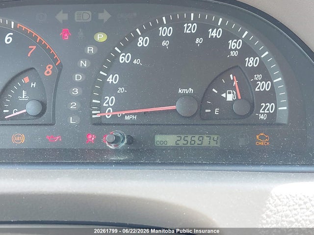 20261799 :رقم المزاد ، 4T1BF30K44U581183 vin ، 2004 Toyota Camry Xle V6 مزاد بيع