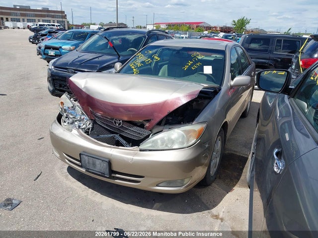 20261799 :رقم المزاد ، 4T1BF30K44U581183 vin ، 2004 Toyota Camry Xle V6 مزاد بيع