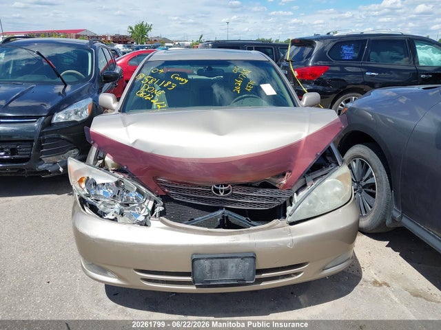20261799 :رقم المزاد ، 4T1BF30K44U581183 vin ، 2004 Toyota Camry Xle V6 مزاد بيع