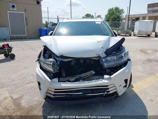 Продажа на аукционе авто 2017 Toyota Highlander Limited V6, vin: 5TDDZRFH7HS368676, номер лота: 20261807