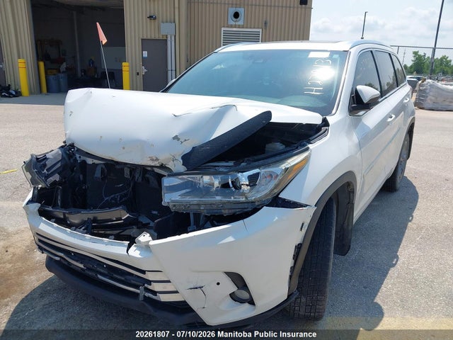 Продажа на аукционе авто 2017 Toyota Highlander Limited V6, vin: 5TDDZRFH7HS368676, номер лота: 20261807