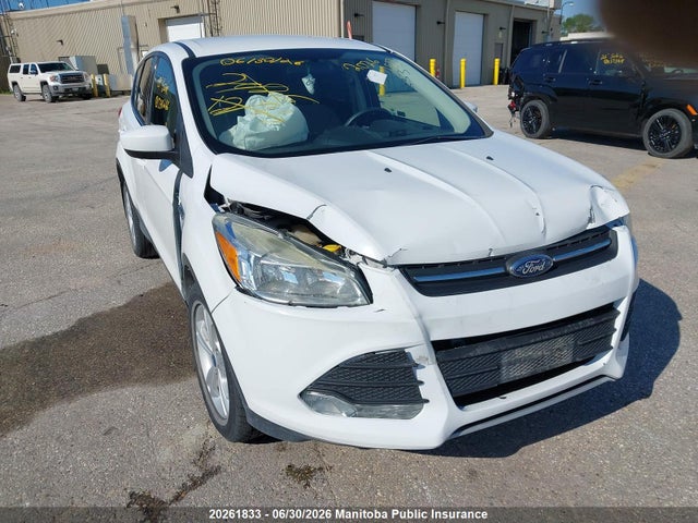 1FMCU9GX8FUC68266 Ford ESCAPE SE