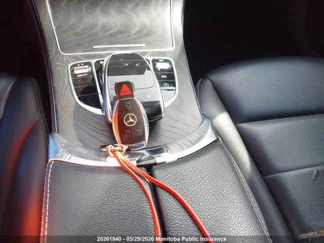 2015 Mercedes Benz C300w 4matic მანქანა იყიდება აუქციონზე, vin: 55SWF4KB4FU034188, აუქციონის ნომერი: 20261840