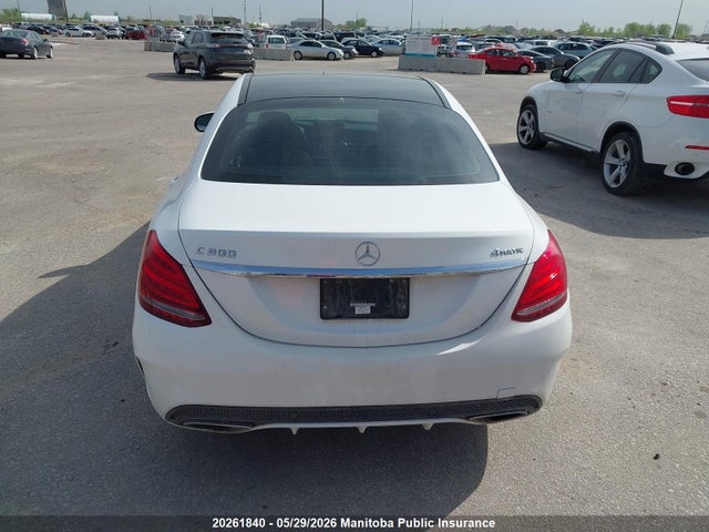 2015 Mercedes Benz C300w 4matic მანქანა იყიდება აუქციონზე, vin: 55SWF4KB4FU034188, აუქციონის ნომერი: 20261840