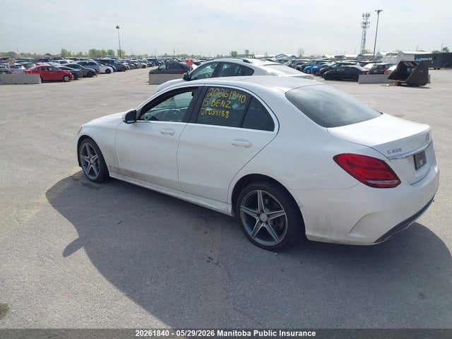 2015 Mercedes Benz C300w 4matic მანქანა იყიდება აუქციონზე, vin: 55SWF4KB4FU034188, აუქციონის ნომერი: 20261840
