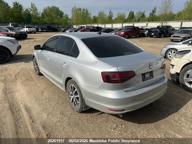 20261957 :رقم المزاد ، 3VWD67AJ1GM271525 vin ، 2016 Volkswagen Jetta 1.4 Tsi مزاد بيع