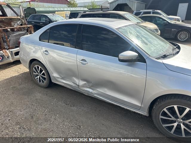 20261957 :رقم المزاد ، 3VWD67AJ1GM271525 vin ، 2016 Volkswagen Jetta 1.4 Tsi مزاد بيع