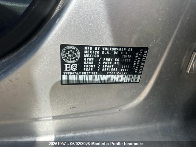 20261957 :رقم المزاد ، 3VWD67AJ1GM271525 vin ، 2016 Volkswagen Jetta 1.4 Tsi مزاد بيع