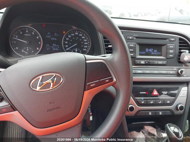 2017 Hyundai Elantra Le მანქანა იყიდება აუქციონზე, vin: 5NPD74LF5HH075747, აუქციონის ნომერი: 20261966
