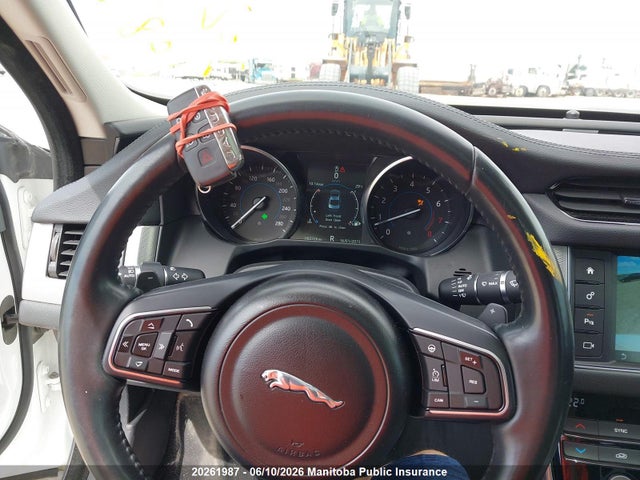 SAJBJ4BV2HCY25782 Jaguar Xf 35t