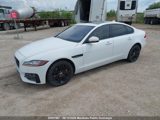 SAJBJ4BV2HCY25782 Jaguar Xf 35t