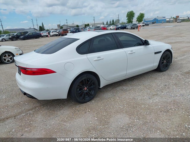 SAJBJ4BV2HCY25782 Jaguar Xf 35t