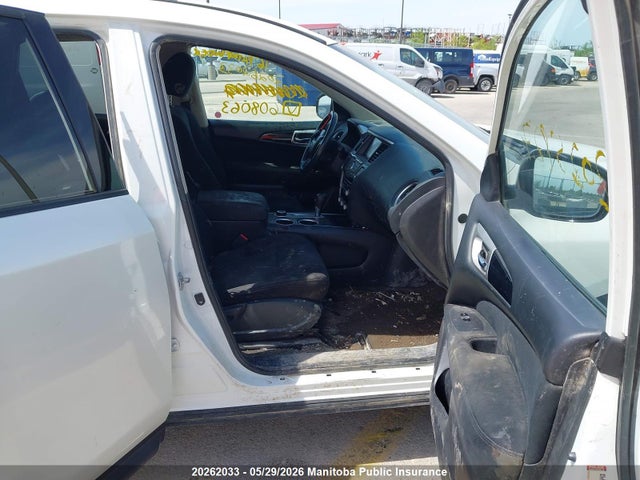 Aukcja sprzedaży 2016 Nissan Pathfinder Sv, vin: 5N1AR2MM6GC608063, numer aukcji: 20262033