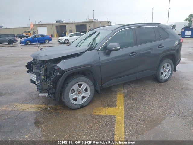 Toyota RAV4 LE 2019 2T3B1RFVXKC033164 Image 2